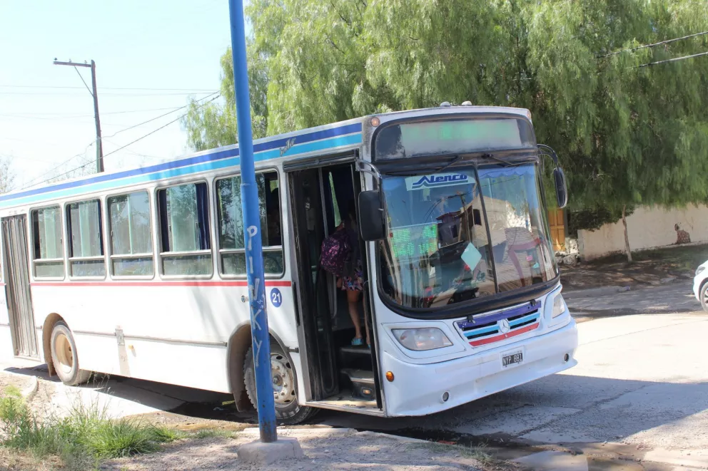 Soria repartió críticas por la crisis en el transporte y adelantó que habrá aumento