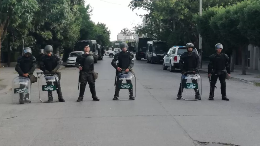 "Un grupo minúsculo que pide el derrocamiento de las autoridades"