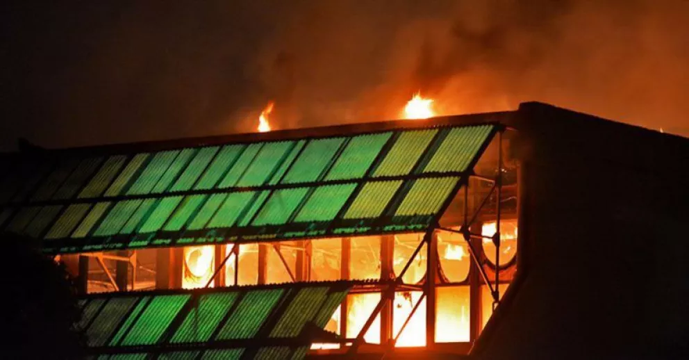 Incendio en el CEM 9: Invertirán más de 45 millones de pesos
