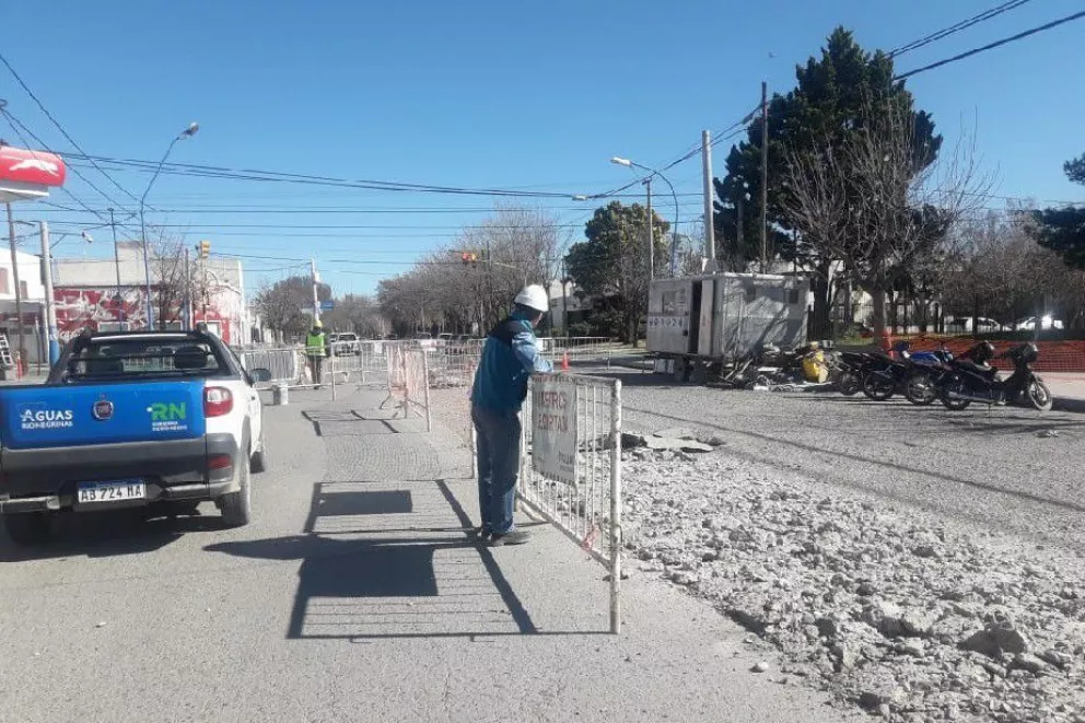 Instalarán un nuevo colector cloacal en calle La Plata
