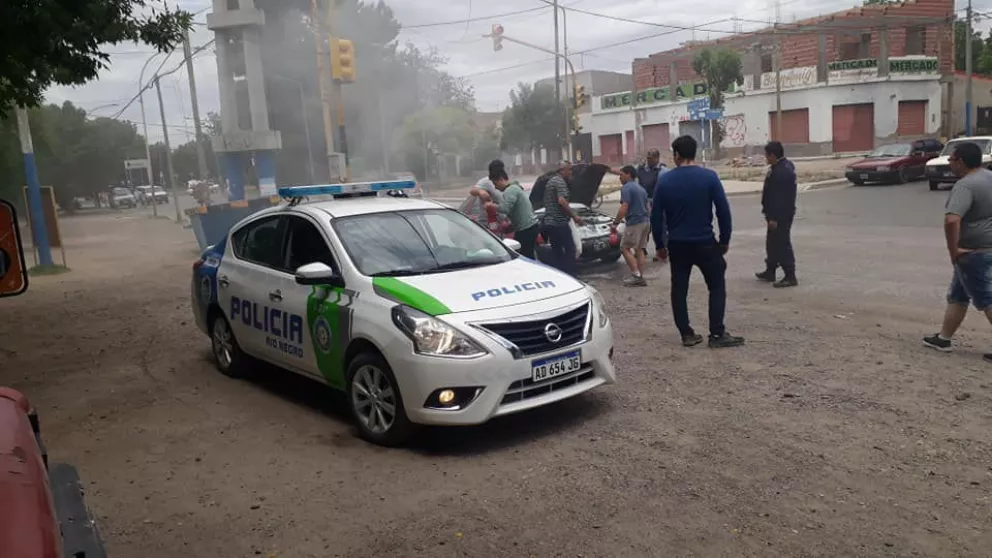 Se incendió un auto en Mendoza y Palacios