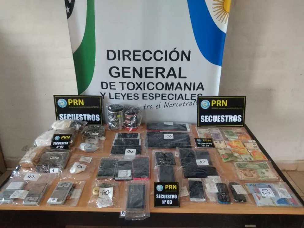 Mega Operativo para desbaratar varios "kioscos" de droga en Roca, Villa Regina y Allen
