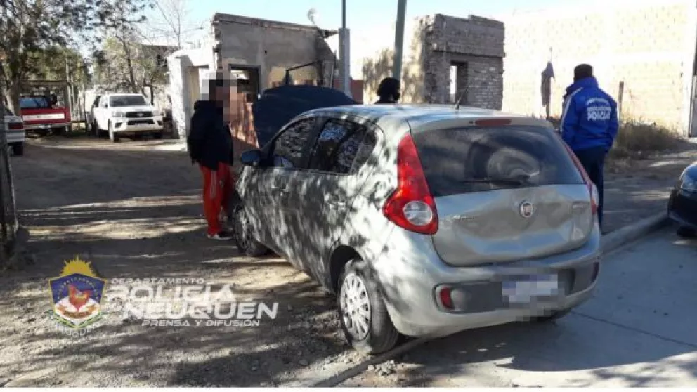 Policía de Neuquén recuperó auto robado en Roca