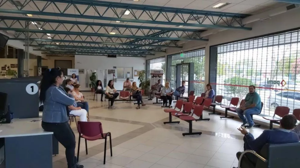 ATE demanda "urgente" vacunas para personal de PAMI y Anses