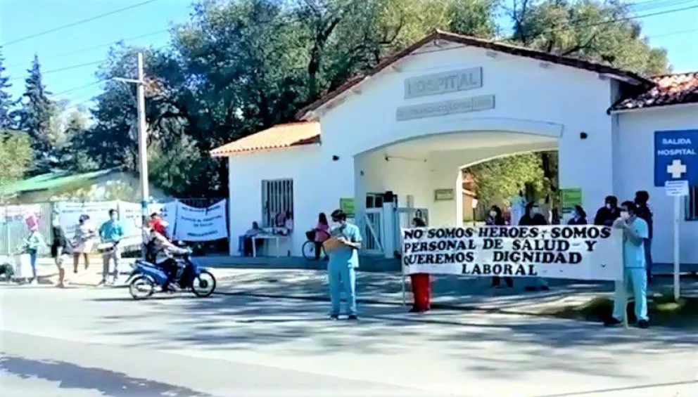Protesta de trabajadores autoconvocados del Hospital